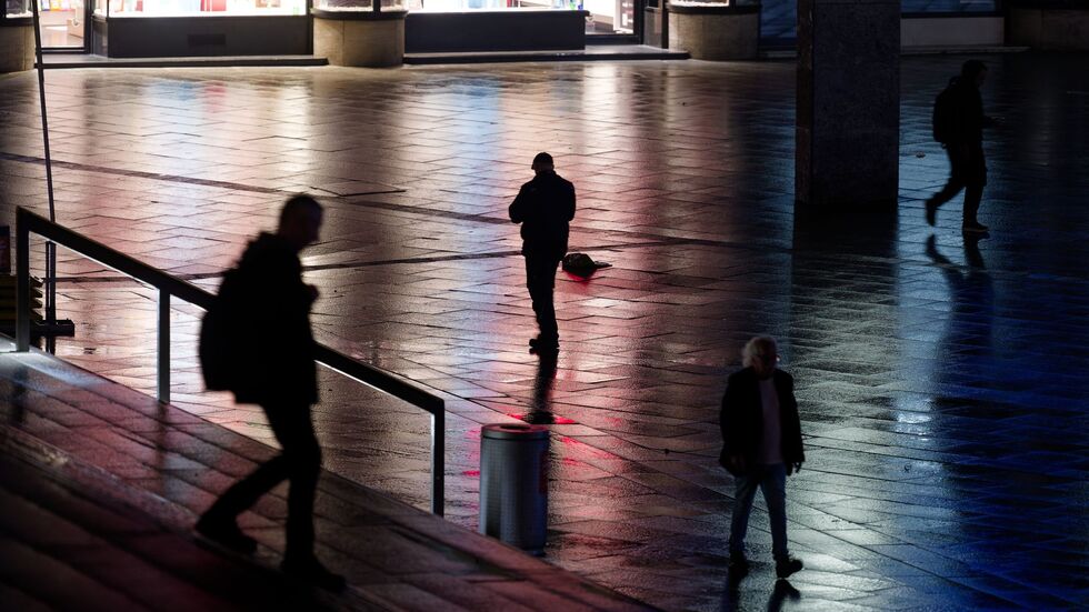 Nicht nur auf der Straße fühlen sich viele Frauen unsicher. (Symbolbild)