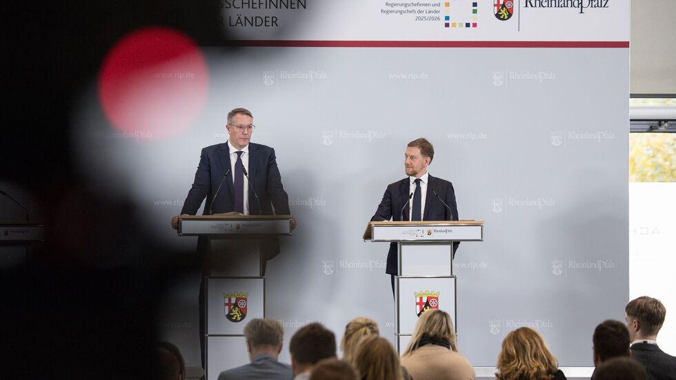 Der MPK-Vorsitzende und sein Vize sind sich einig, dass die Lage für die Wirtschaft in Deutschland herausfordernd ist. Der MPK-Vorsitzende und sein Vize sind sich einig, dass die Lage für die Wirtschaft in Deutschland herausfordernd ist.