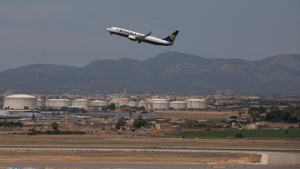 Ein knappes Dutzend Flüge wurde umgeleitet. (Archivfoto)