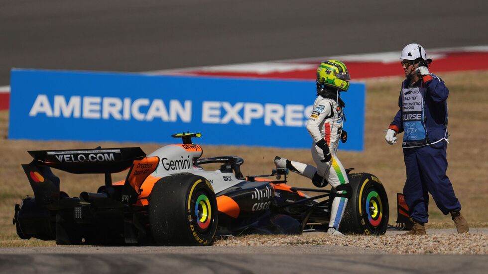 Das sollte auf keinen Fall passieren: Ein Unfall mit Teamkollege Oscar Piastri beendet das Sprintrennen früh für Lando Norris.