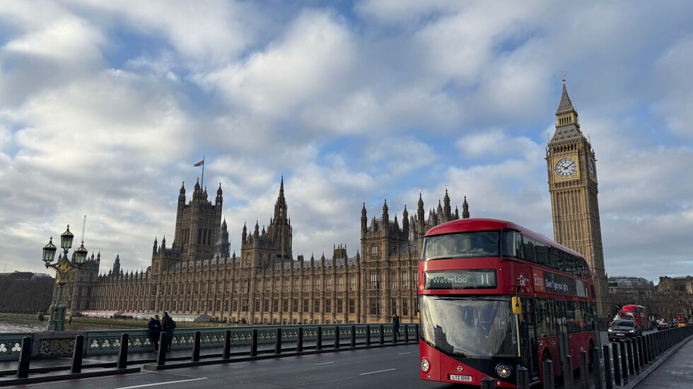 Die roten Doppeldeckerbusse sind aus dem Londoner Stadtbild nicht wegzudenken. (Archivbild)