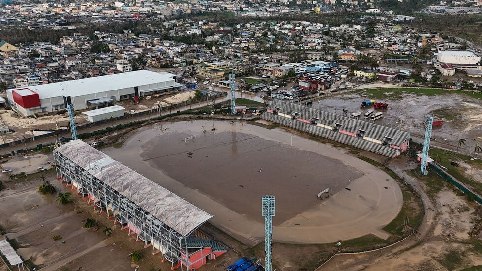 Das Stadion in Montego Bay ist nach dem Hurrikan Melissa überflutet.