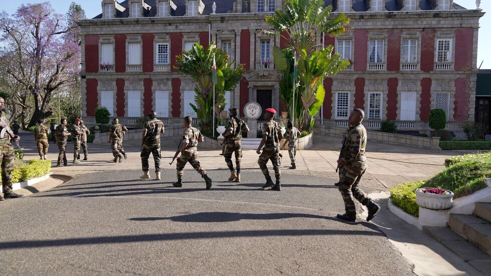 Bereits in der Vergangenheit spielte die Spezialeinheit Capsat eine Rolle bei Machtwechseln im Inselstaat.