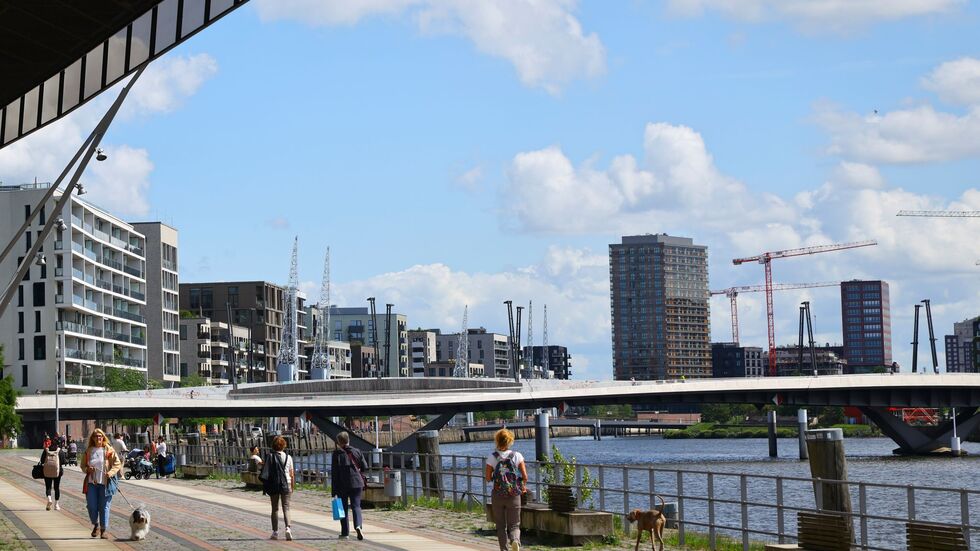 Laut einer Umfrage sind Menschen in Hamburg am zufriedensten. (Symbolbild)