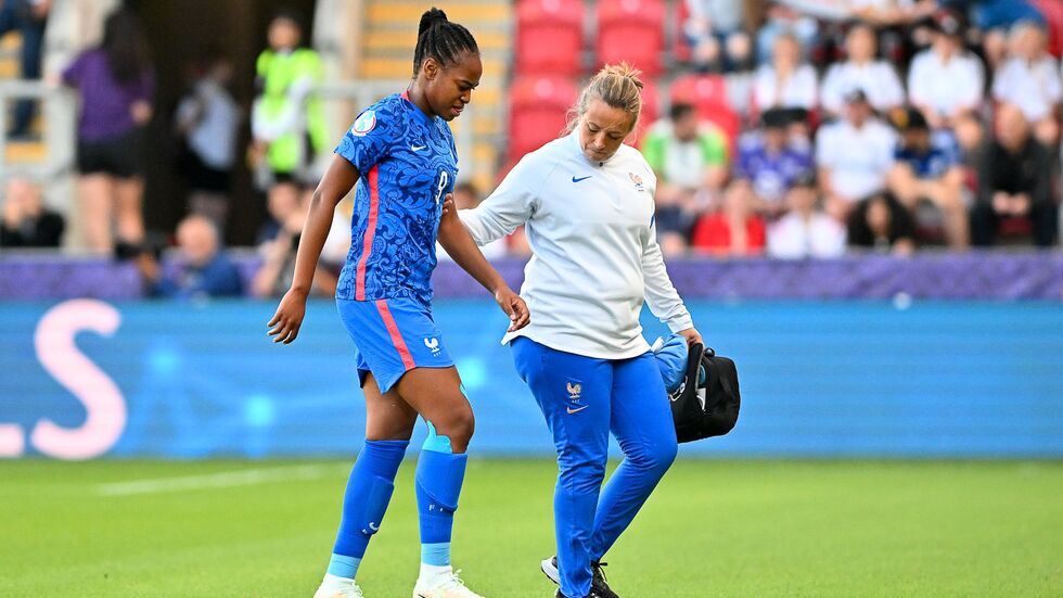 EM-Aus wegen Kreuzbandriss: Frankreichs Marie-Antoinette Katoto EM-Aus wegen Kreuzbandriss: Frankreichs Marie-Antoinette Katoto