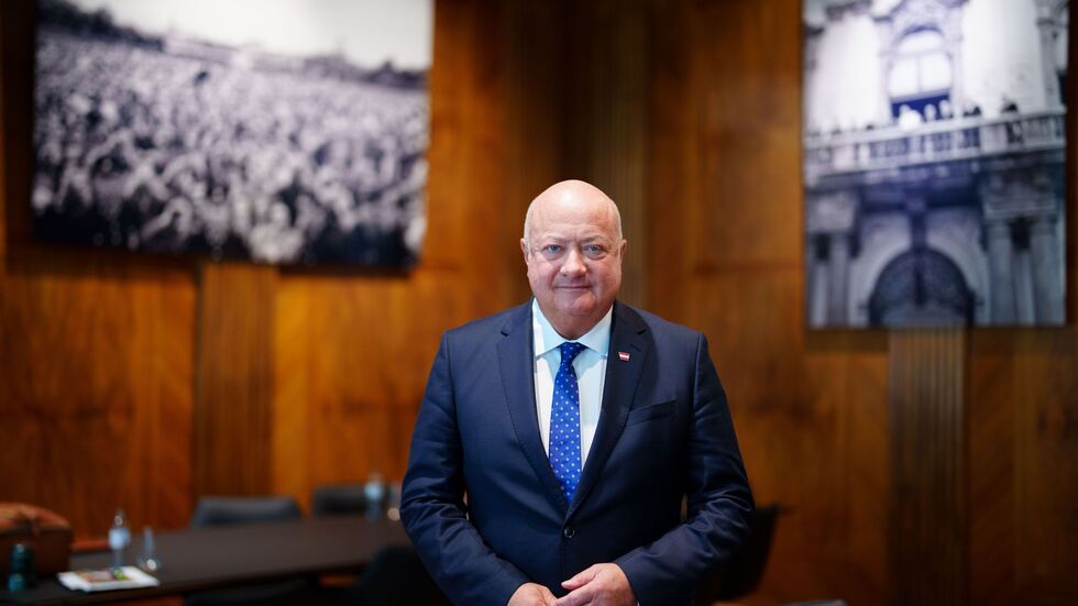 Für Kanzler Christian Stocker sind AfD und FPÖ nur bedingt vergleichbar. Für Kanzler Christian Stocker sind AfD und FPÖ nur bedingt vergleichbar.