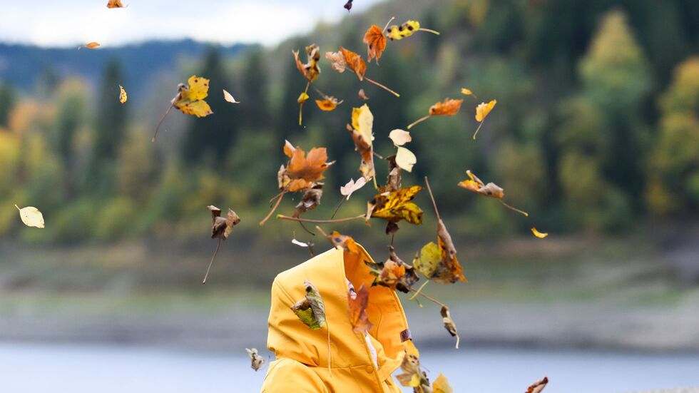 Das Sturmtief «Joshua» bewegt sich dem DWD zufolge momentan relativ langsam. Das Sturmtief «Joshua» bewegt sich dem DWD zufolge momentan relativ langsam.