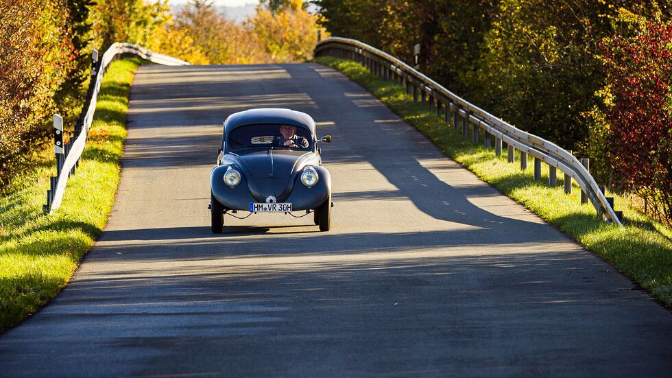Das Auto erreicht theoretisch bis zu 100 Stundenkilometer.