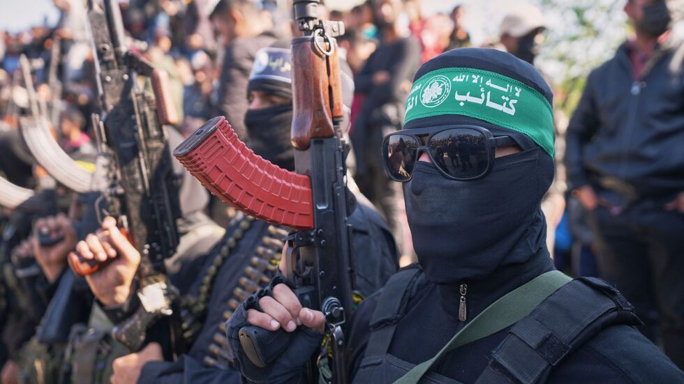 Die Hamas soll laut der Waffenruhe-Vereinbarung die Waffen niederlegen. (Archivbild) 