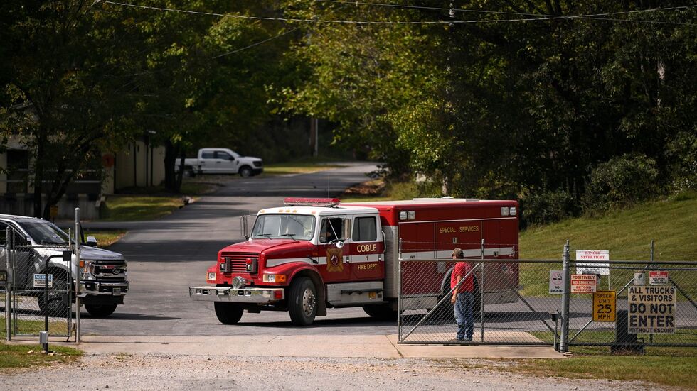 Zahlreiche Rettungskräfte und Ermittler waren an der Unglücksstelle im Einsatz. Zahlreiche Rettungskräfte und Ermittler waren an der Unglücksstelle im Einsatz.