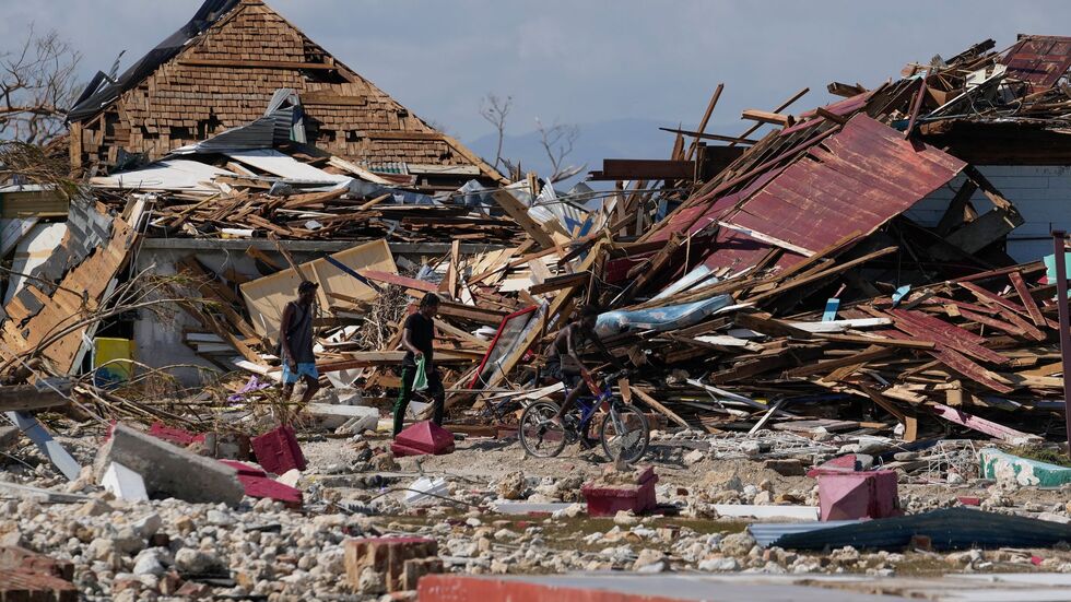 In der Küstenstadt Black River sehe es aus, als sei eine Bombe explodiert, sagte ein Vertreter des Welternährungsprogramms (WFP).