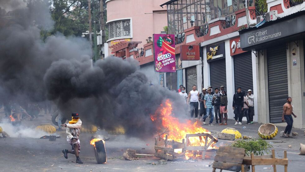 Die Proteste schlugen teils in Gewalt um. (Archivbild)