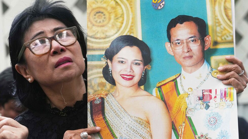 In Thailand wurde Sirikit tief verehrt.