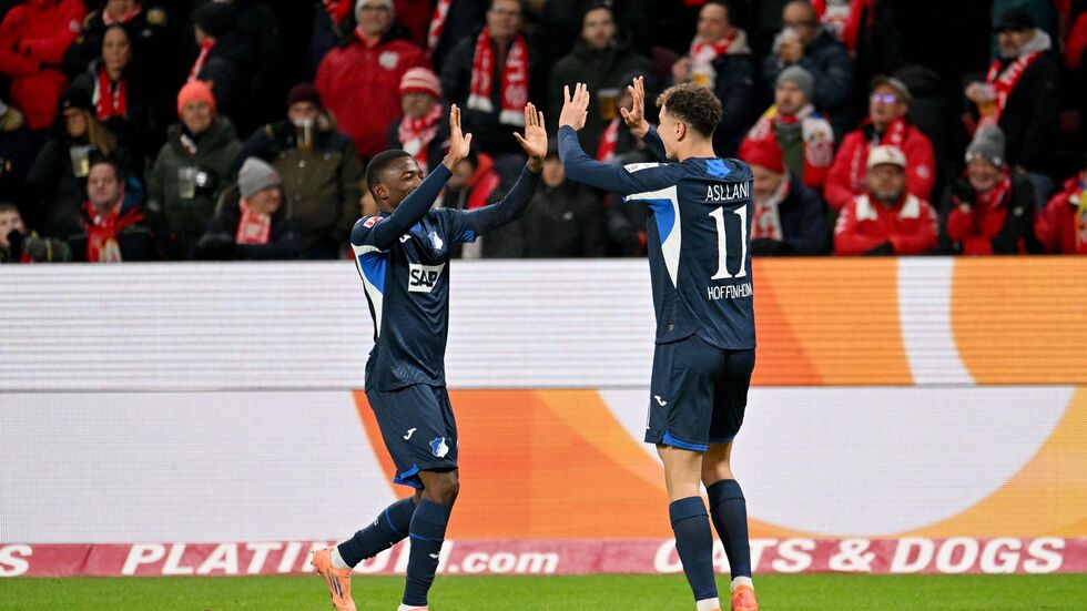 Hoffenheim bejubelt das frühe Führungstor.