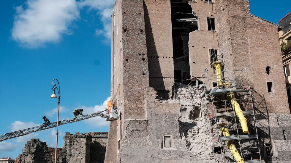 Mindestens ein Arbeiter wurde verletzt. Mindestens ein Arbeiter wurde verletzt.
