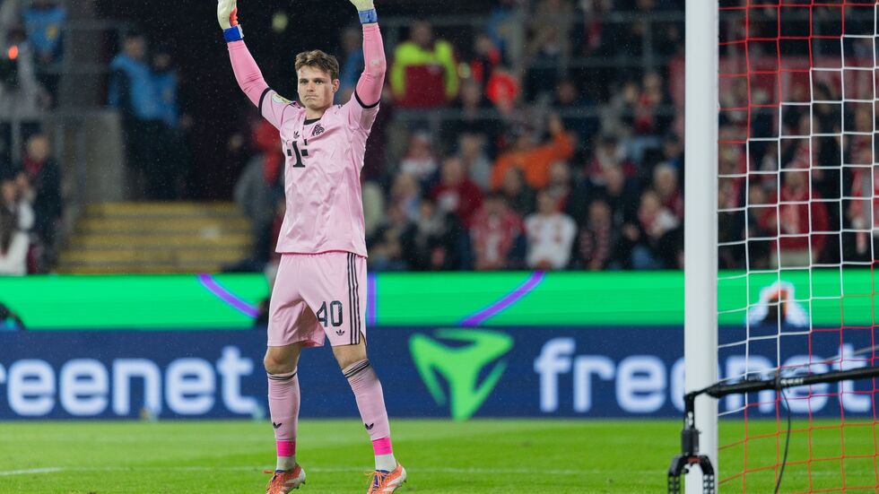 Machte an alter Wirkungsstätte ein starkes Spiel: Bayern-Keeper Urbig.