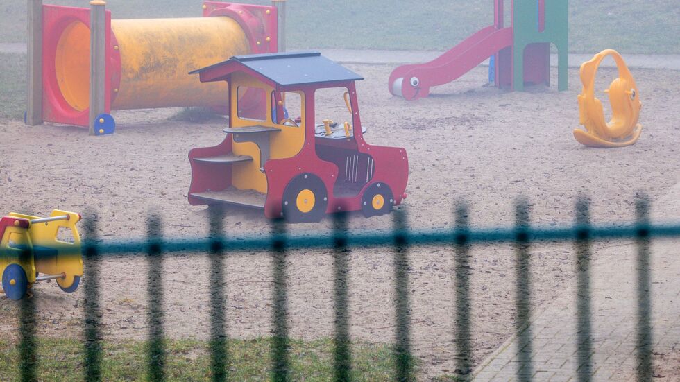 Besonders in östlichen Bundesländern fehlen den Kitas Kinder. (Symbolbild)