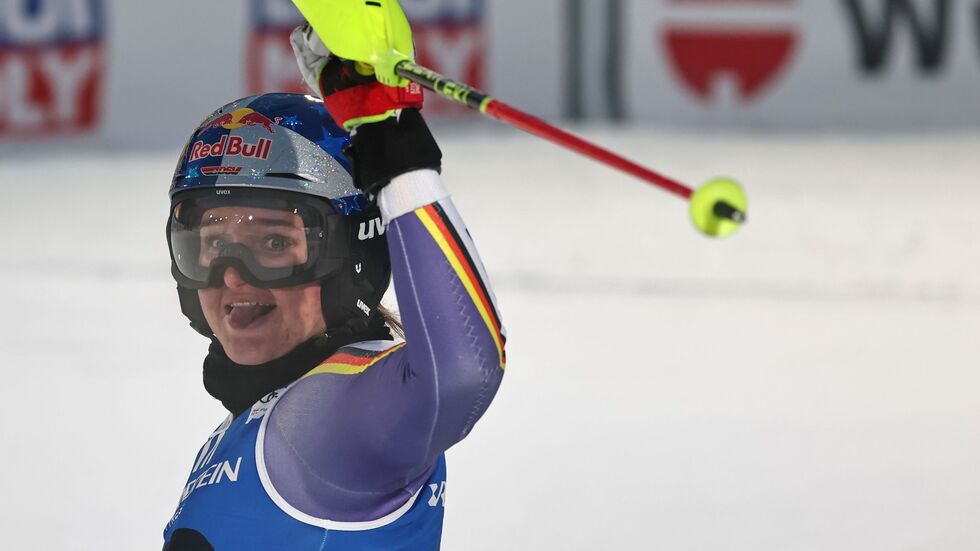 Emma Aicher fuhr überraschend auf das Podium beim Weltcup-Slalom in Levi. Emma Aicher fuhr überraschend auf das Podium beim Weltcup-Slalom in Levi.