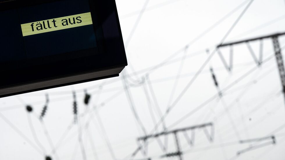 Nach Angaben der Bahn ist ein Stellwerk in Köln-Kalk betroffen. (Symbolbild)