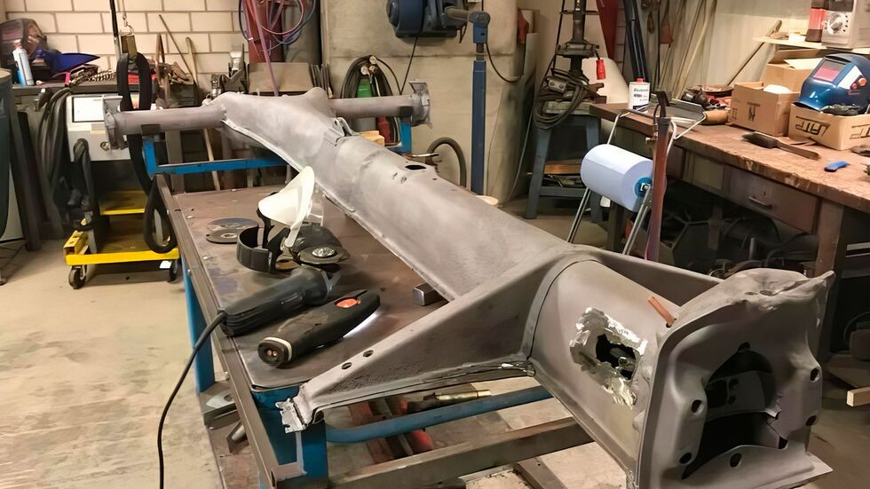  Mehr als das Fahrgestell war von dem wohl ältesten VW Käfer nicht mehr übrig.