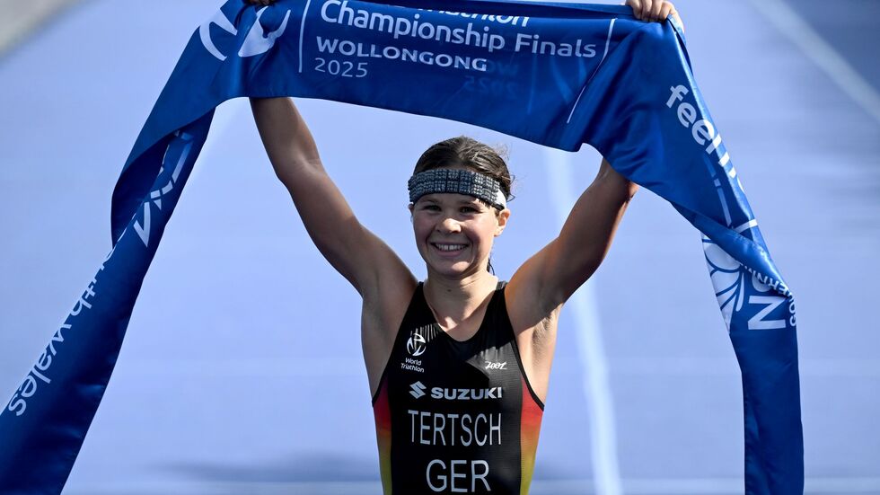 Erste deutsche Triathlon-Weltmeisterin über die olympische Distanz: Lisa Tertsch Erste deutsche Triathlon-Weltmeisterin über die olympische Distanz: Lisa Tertsch