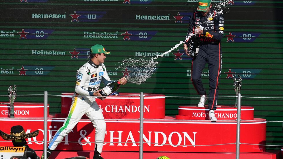 Kann Max Verstappen (r.) den Rückstand im WM-Kampf noch aufholen?