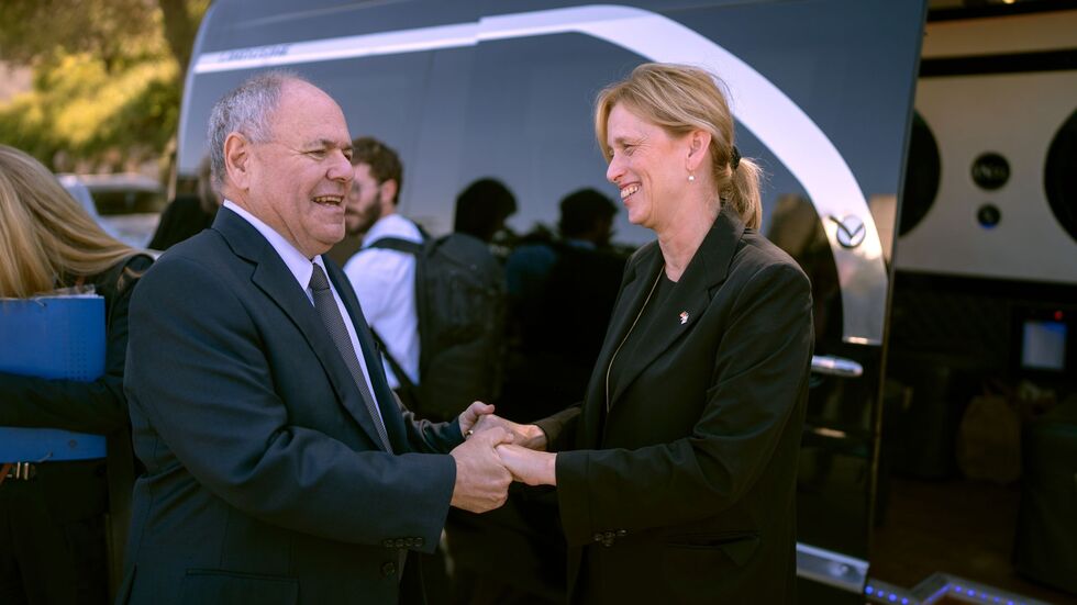 Die Gedenkstätte Yad Vashem plant ein Bildungszentrum in Deutschland.