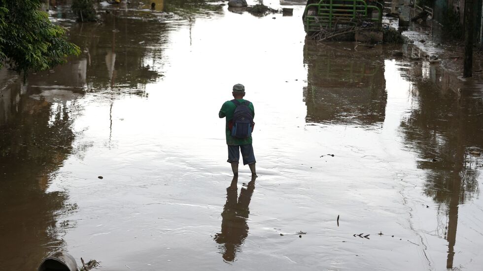 Viele Gemeinden sind von der Außenwelt abgeschnitten. Viele Gemeinden sind von der Außenwelt abgeschnitten.