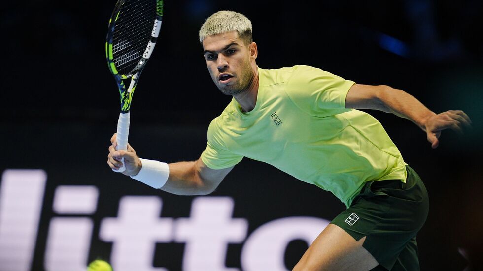 Carlos Alcaraz gewinnt sein Auftaktmatch bei den ATP Finals. Carlos Alcaraz gewinnt sein Auftaktmatch bei den ATP Finals.