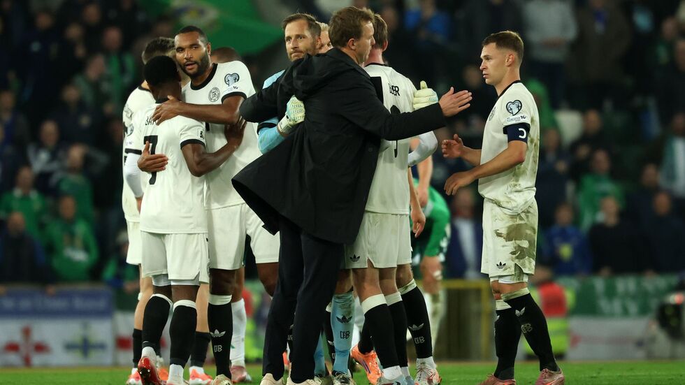 Die deutschen Nationalspieler und Bundestrainer Julian Nagelsmann haben wieder Hoffnung wegen der WM-Auslosung. (Archivbild)