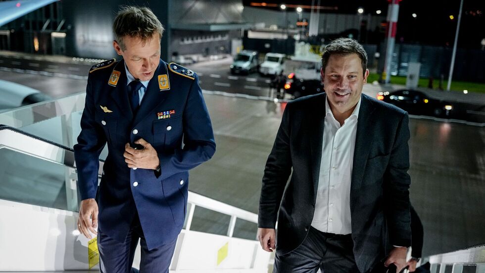 Finanzminister Klingbeil stellt deutsche Hilfen für den Wiederaufbau im Gazastreifen in Aussicht. Finanzminister Klingbeil stellt deutsche Hilfen für den Wiederaufbau im Gazastreifen in Aussicht.