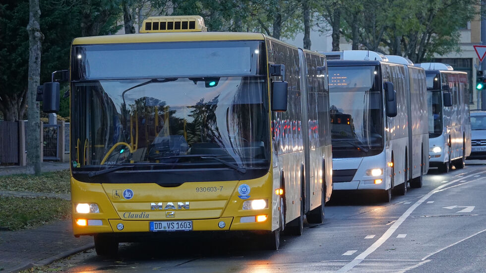 Die Straße wurde zunächst gesperrt. Die Straße wurde zunächst gesperrt.
