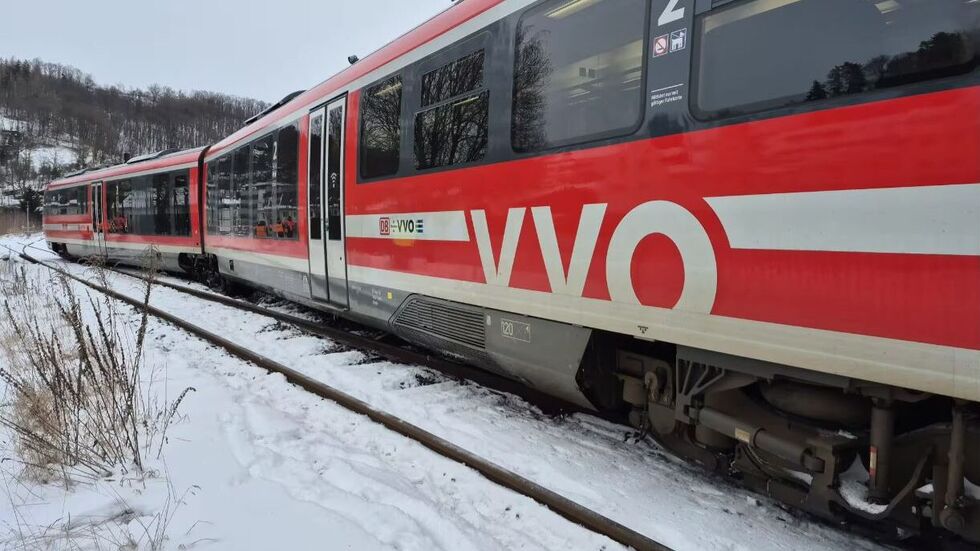 Die entgleiste Müglitztalbahn. Die entgleiste Müglitztalbahn.