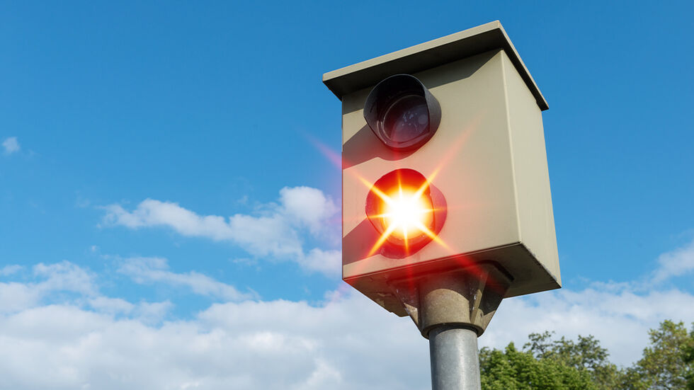 Unbekannte haben einen Blitzer in Bad Gottleuba-Berggießhübel beschädigt. (Symbolbild) Unbekannte haben einen Blitzer in Bad Gottleuba-Berggießhübel beschädigt. (Symbolbild)