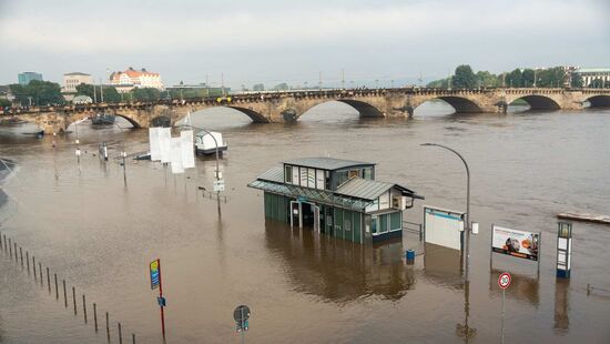 Die Augustusbrücke in Dresden. 
