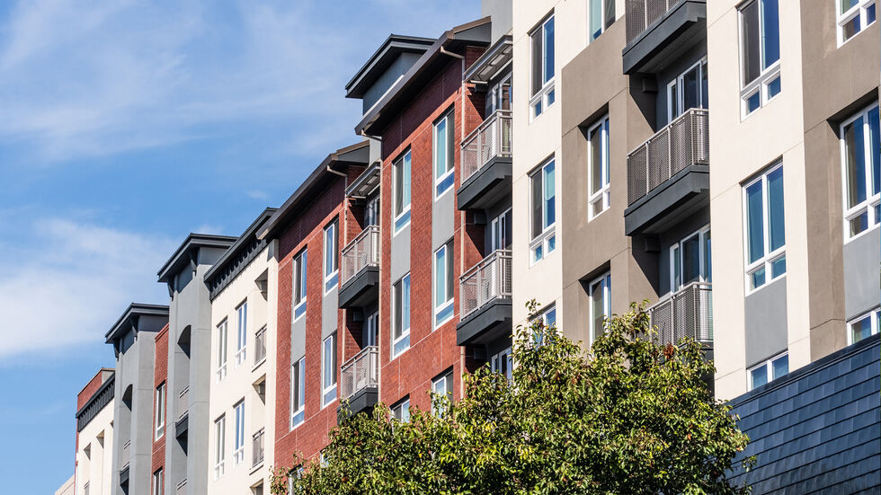 Immer mehr Menschen haben Anspruch aufs Wohngeld. Doch die Anträge stauen sich im Dresdner Sozialamt.