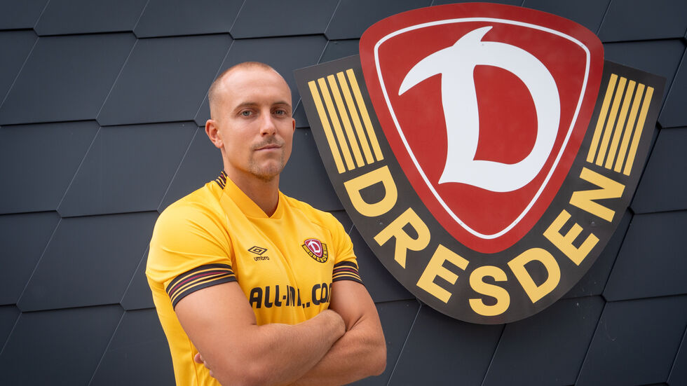 Tobias Kraulich trägt ab sofort das Dresdner Trikot. Tobias Kraulich trägt ab sofort das Dresdner Trikot.