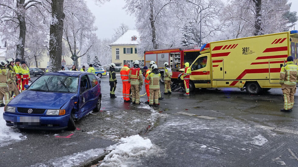 Der unfallbeteiligte VW. Der unfallbeteiligte VW.