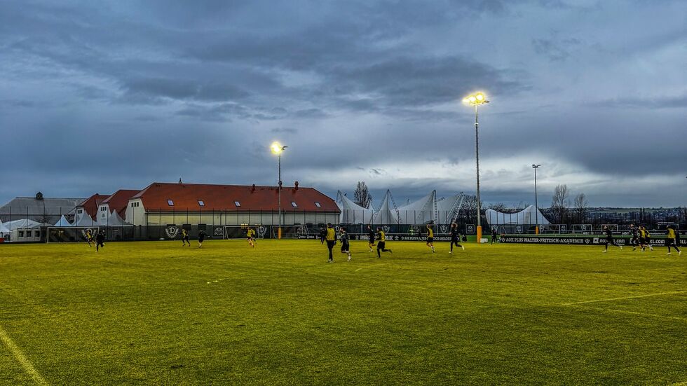 Die Dynamos haben nach dem Winterurlaub wieder mit dem Training begonnen 