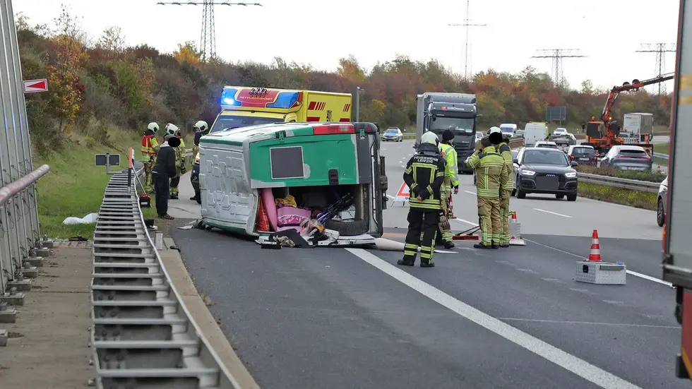 Der Verkehr wurde an der Unfallstelle vorbeigeleitet