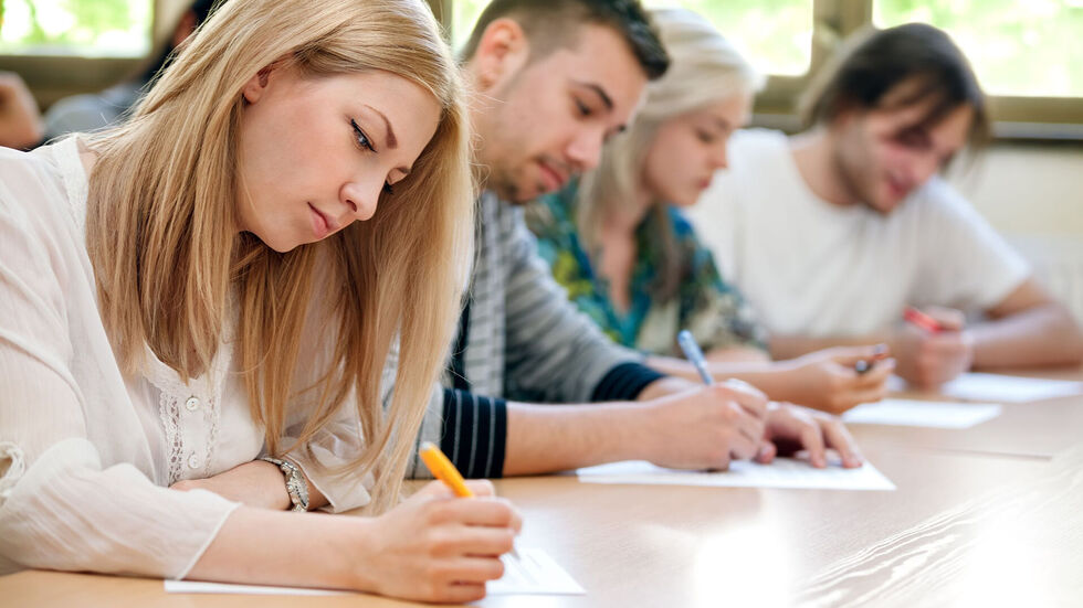 Schüler einer Hochschule. (Symbolbild) Schüler einer Hochschule. (Symbolbild)
