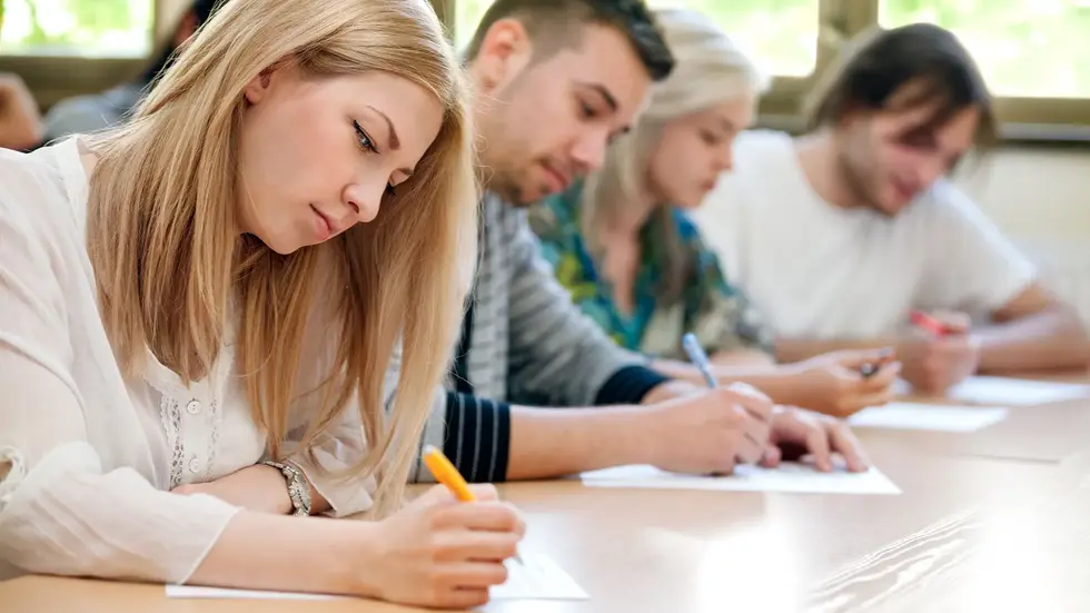 Schüler einer Hochschule. (Symbolbild)