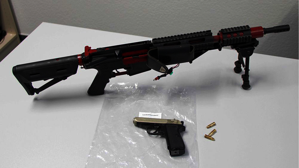 Diese Softair-Waffen wurden in Klotzsche sichergestellt. (Foto: LKA Sachsen)