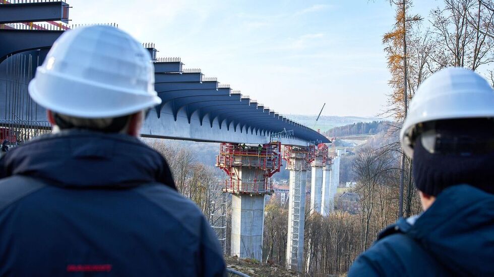 Am Mittwoch erfolgt der nächste wichtige Bauabschnitt der Brücke über das Gottleubatal bei Pirna.