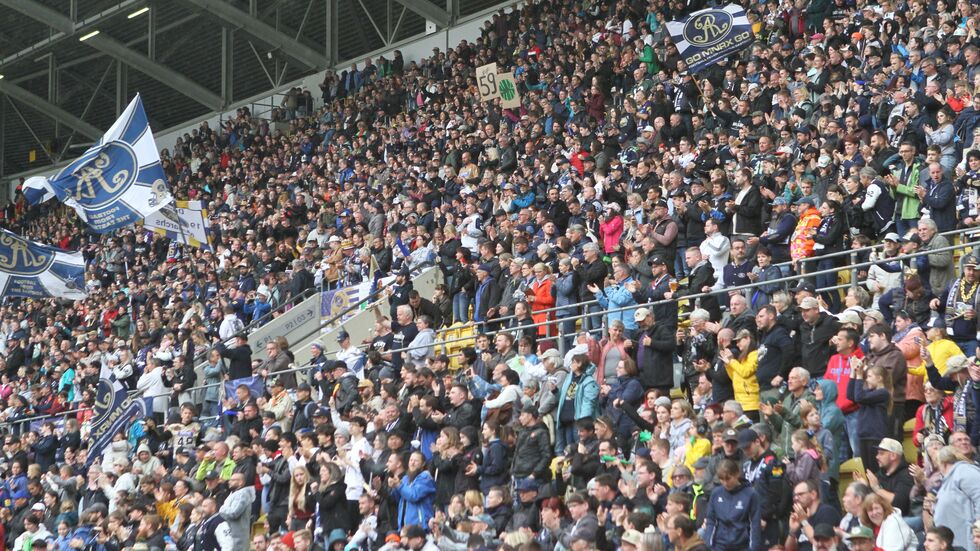 Die Monarchs Fans "können" Harbigstadion, so schon im Mai des Jahres 