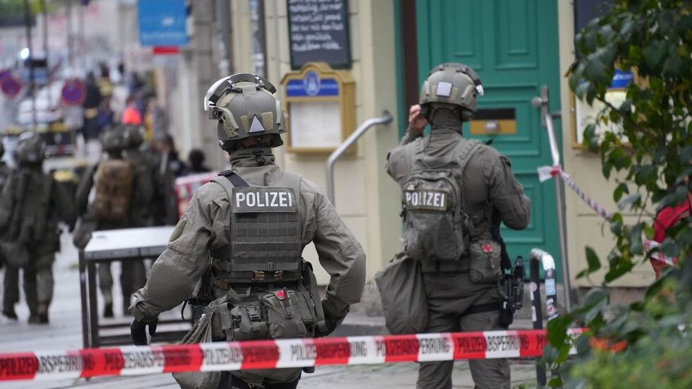 Das SEK ist am Einsatzort eingetroffen