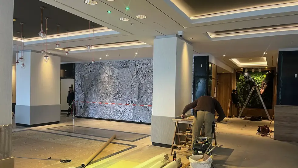 Die Lobby soll hell und freundlich werden Die Lobby soll hell und freundlich werden