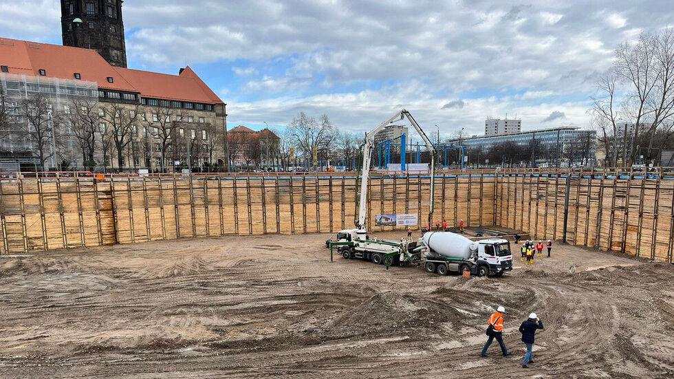 Im März 2025 soll hier das neue Dresdner Verwaltungsgebäude stehen. Im März 2025 soll hier das neue Dresdner Verwaltungsgebäude stehen.