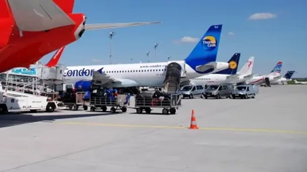Flugzeuge am Flughafen Leipzig/Halle (Symbolbild). Flugzeuge am Flughafen Leipzig/Halle (Symbolbild).