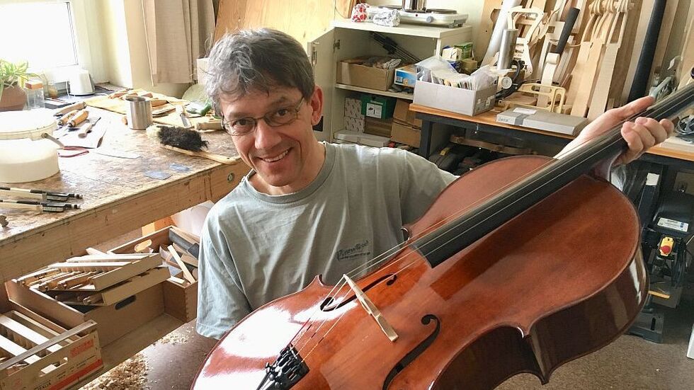 Steffen Friedel gewinnt den Deutschen Musikinstrumentenbaupreis 2018. (c) privat